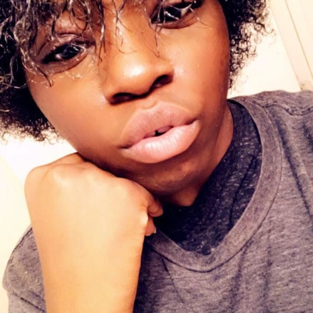 Meet your Posher, Zahkiya